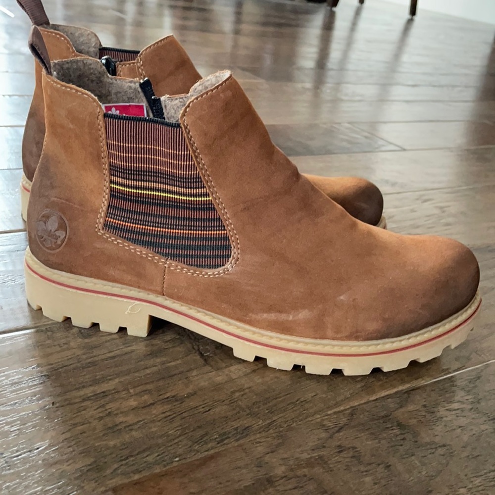 Rieker, size 41, brown suede
